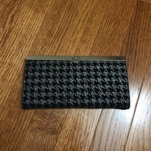 New Silver and Black Houndstooth Billfold